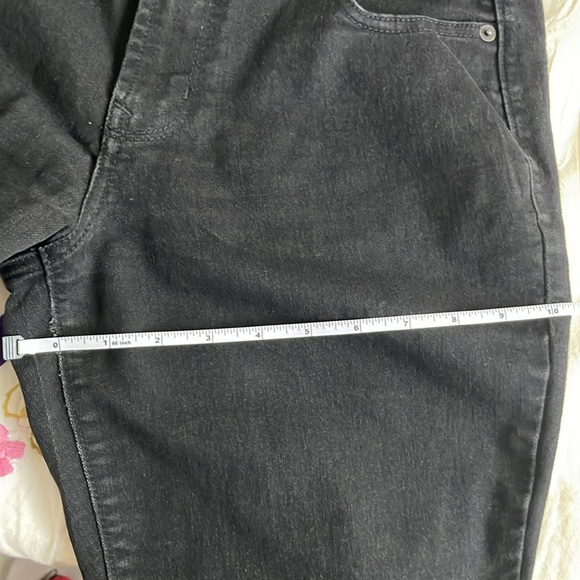 ✨2for20✨ Old navy mid rise straight leg/skinny jeans - Picture 5 of 8